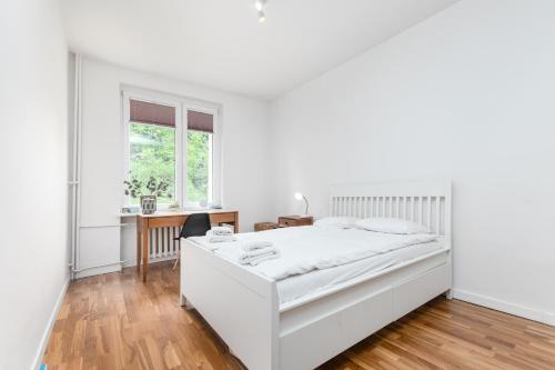 Aleja Stanów Zjednoczonych 21 by Homeprime