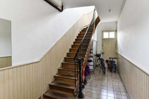 Entrance, Appartement spacieux et lumineux - Centre - Bord Loire - Climatisation - Wifi - Tout Confort in Ile Offard Entrance, Appartement spacieux et lumineux - Centre - Bord Loire - Climatisation - Wifi - Tout Confort in Ile Offard