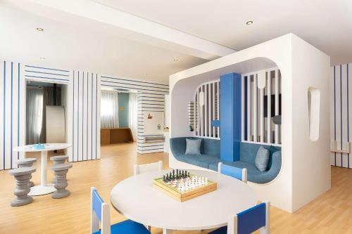 Gyermekklub, Hilton Skanes Monastir Beach Resort in Monastir Gyermekklub, Hilton Skanes Monastir Beach Resort in Monastir