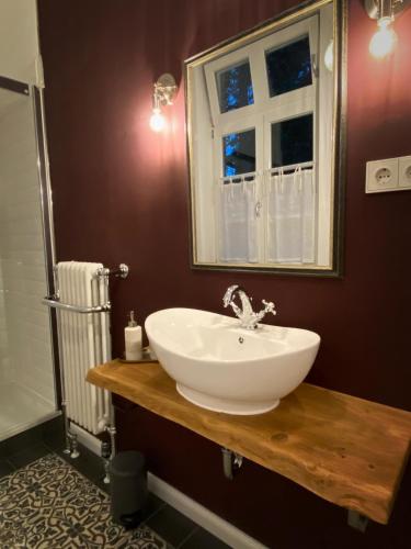Ванна кімната, B&B in schönem altem Bauernhaus (B&B in schonem altem Bauernhaus) in Вальсрод Ванна кімната, B&B in schönem altem Bauernhaus (B&B in schonem altem Bauernhaus) in Вальсрод