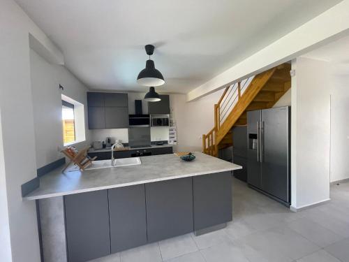 cuisine, Villas Kanisi 4 étoiles à Baie-Mahault (Villas Kanisi 4 etoiles a Baie-Mahault) in Baie Mahault cuisine, Villas Kanisi 4 étoiles à Baie-Mahault (Villas Kanisi 4 etoiles a Baie-Mahault) in Baie Mahault