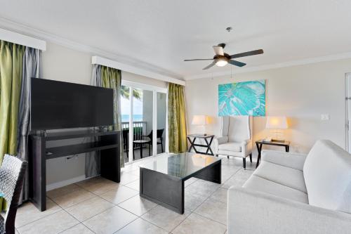 Holiday Inn Resort Grand Cayman By IHG in Grand Cayman Holiday Inn Resort Grand Cayman By IHG in Grand Cayman