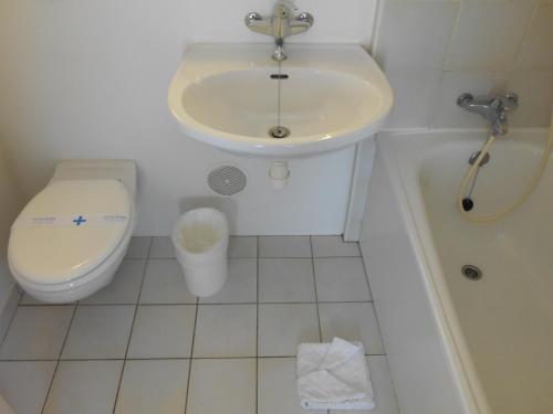 This photo about Mondhotel Chelles shared on HyHotel.com