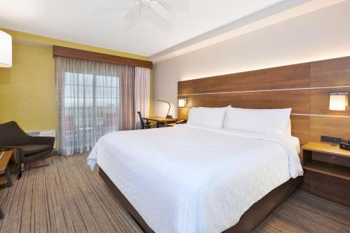 Holiday Inn Express Hotel & Suites Petoskey By IHG in بيتوسكي Holiday Inn Express Hotel & Suites Petoskey By IHG in بيتوسكي