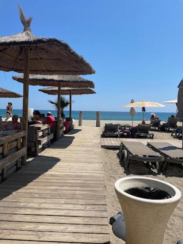 Marina 2 , appartement vue mer exceptionnelle