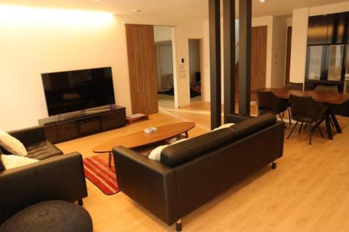 Shared lounge/TV area, 180 square meters newly built/Close to airport in Inzai Shared lounge/TV area, 180 square meters newly built/Close to airport in Inzai
