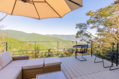 발코니/테라스, sky terrace Re T in 아타미 발코니/테라스, sky terrace Re T in 아타미