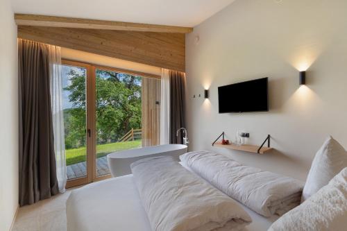 Oberplunerhof Luxury Chalet Woods