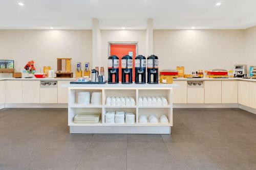 Comida y bebida, Hampton by Hilton San Jose Airport in Alajuela Comida y bebida, Hampton by Hilton San Jose Airport in Alajuela