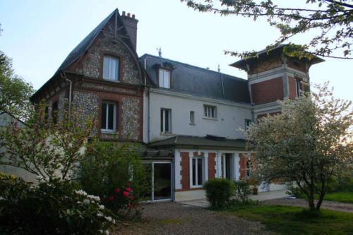 Les Sous Bois in Saint-Laurent-de-Brévedent Les Sous Bois in Saint-Laurent-de-Brévedent