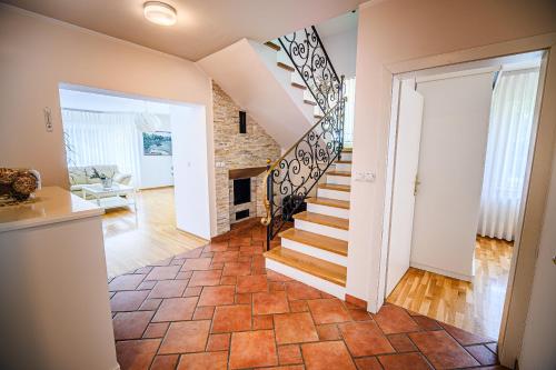 Лоби, Holiday Home Slavc with 4 Bedrooms in Брежице Лоби, Holiday Home Slavc with 4 Bedrooms in Брежице