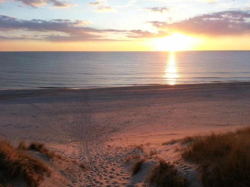 Beach, Stort hus lige mellem hav og fjord in Hvide Sande Beach, Stort hus lige mellem hav og fjord in Hvide Sande