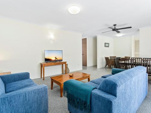10m² 2 spavaća soba, 2 privatna kupaonica Apartman u Miami
(Steps from the beach! Miami Beach 2bed Apartment!) in Miami 10m² 2 spavaća soba, 2 privatna kupaonica Apartman u Miami
(Steps from the beach! Miami Beach 2bed Apartment!) in Miami
