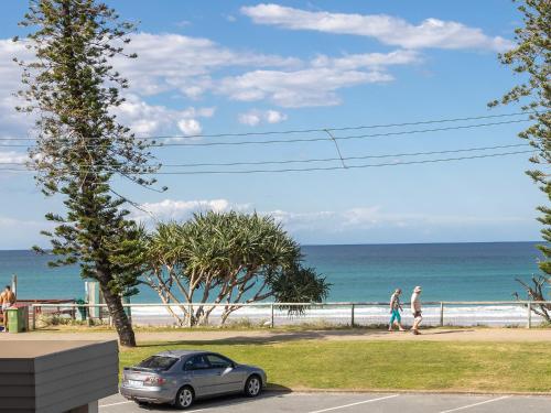 10m² 2 spavaća soba, 2 privatna kupaonica Apartman u Miami
(Steps from the beach! Miami Beach 2bed Apartment!) in Miami 10m² 2 spavaća soba, 2 privatna kupaonica Apartman u Miami
(Steps from the beach! Miami Beach 2bed Apartment!) in Miami