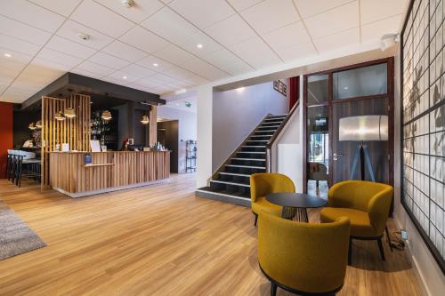 Vestíbulo, The Originals Boutique, Hôtel Le Pariou, Issoire in Issoire Vestíbulo, The Originals Boutique, Hôtel Le Pariou, Issoire in Issoire