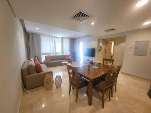 Mangroovy- 1BR Sparkling Condo