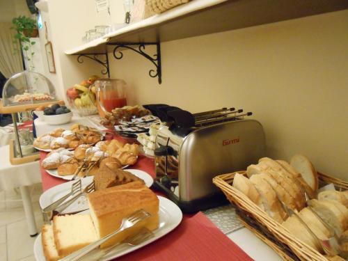 Food and beverages, Hotel Atlantic in Bologna City Center Food and beverages, Hotel Atlantic in Bologna City Center