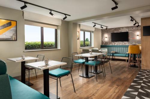 Food and beverages, Super 8 by Wyndham Durham in Durham Food and beverages, Super 8 by Wyndham Durham in Durham