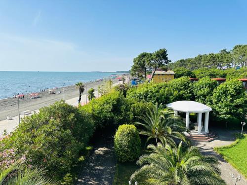 المنطقة المحيطة, Claude Monet beach hotel in Ureki المنطقة المحيطة, Claude Monet beach hotel in Ureki