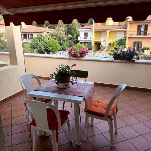 La casa di Mamma, Appartamento di charme nel borgo in Luogosanto La casa di Mamma, Appartamento di charme nel borgo in Luogosanto