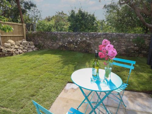 Exterior view, Tower Hut in Ryde East Exterior view, Tower Hut in Ryde East