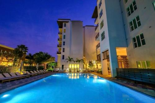 Swimming pool, Sejur Fort Lauderdale in Fort Lauderdale (FL) Swimming pool, Sejur Fort Lauderdale in Fort Lauderdale (FL)