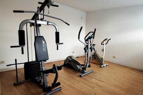 Warm, quiet & inviting retreat - Steps from Palermo in Colegiales Warm, quiet & inviting retreat - Steps from Palermo in Colegiales