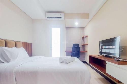 Good Deal and Modern Look Studio Apartment B Residence By Travelio