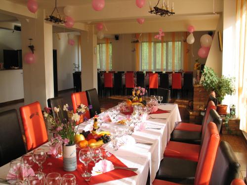 Étterem, Pensiunea Cabana Veverita Valea Doftanei in Traisteni Étterem, Pensiunea Cabana Veverita Valea Doftanei in Traisteni