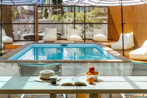 The Tint at Phuket Town Hotel19