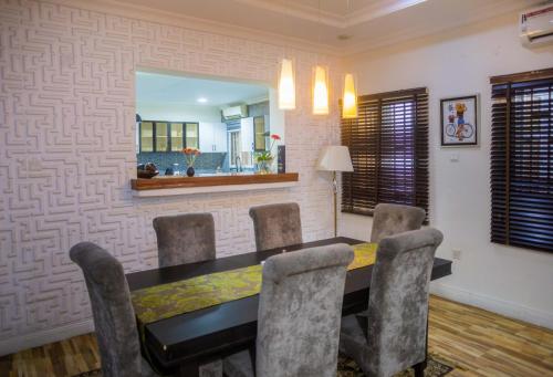 SPACIOUS AND LUXURY 4BEDROOM Duplex in Lekki SPACIOUS AND LUXURY 4BEDROOM Duplex in Lekki