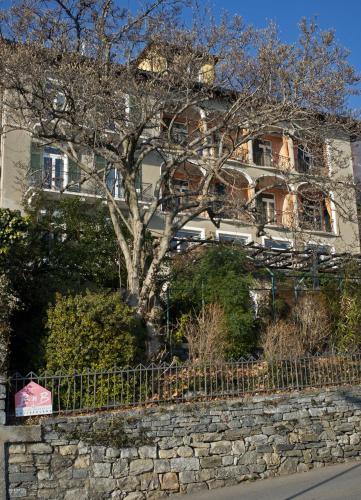Bed and Breakfast Casa Locarno in Monti Trinita Bed and Breakfast Casa Locarno in Monti Trinita