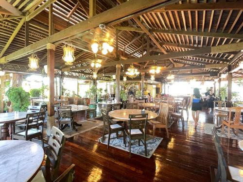 MABUL WATER BUNGALOWS - STANDALONE CHALET- INCLUSIVE of FOOD & BEVERAGE, AIRPORT TRANSPORTATION, SNO in เกาะมาบุล MABUL WATER BUNGALOWS - STANDALONE CHALET- INCLUSIVE of FOOD & BEVERAGE, AIRPORT TRANSPORTATION, SNO in เกาะมาบุล