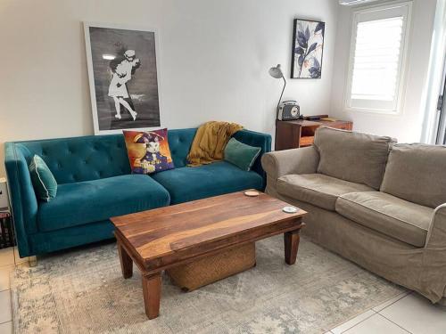 Large and stylish Townhouse in chic area in Windsor Large and stylish Townhouse in chic area in Windsor