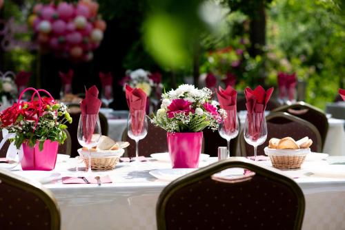 Bankett-terem, Forest Inn in Ciofliceni Bankett-terem, Forest Inn in Ciofliceni