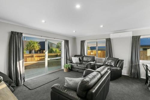 Modern on Malthus in Foxton Beach Modern on Malthus in Foxton Beach