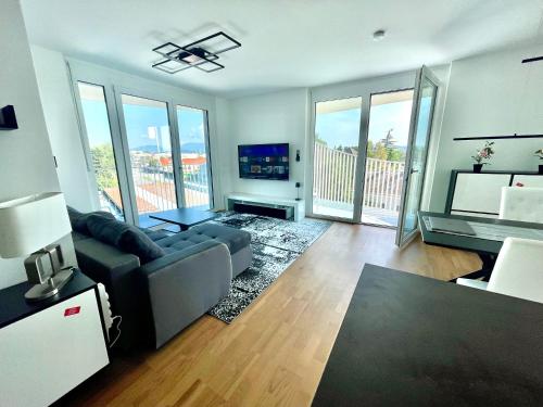 Attractions, Luxusapartment mit 40 qm Terrasse, E-Parkplatz und Parkplatz in Seiersberg Attractions, Luxusapartment mit 40 qm Terrasse, E-Parkplatz und Parkplatz in Seiersberg