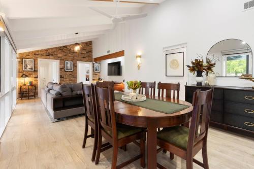 'Avondale' Luxe Country Retreat in Windsor 'Avondale' Luxe Country Retreat in Windsor