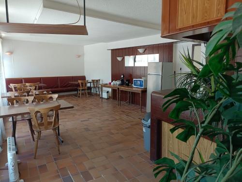 keuken, Chambre Triple avec Salle de Bains Privative 3 in Vallouise keuken, Chambre Triple avec Salle de Bains Privative 3 in Vallouise