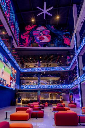 Attractions, The STRAT Hotel, Casino & Tower in Las Vegas (NV) Attractions, The STRAT Hotel, Casino & Tower in Las Vegas (NV)