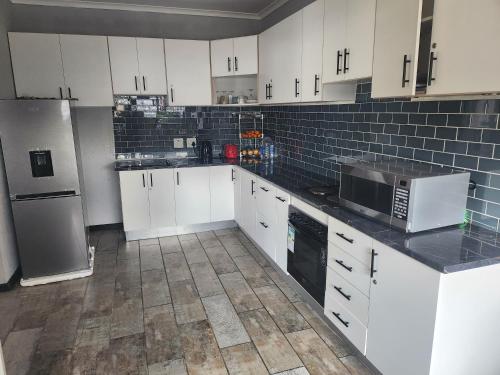 Excel accommodation near Cape Town International Airport Excel accommodation near Cape Town International Airport