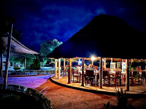 Restoran, Heritage Safari Lodge in Masindi Restoran, Heritage Safari Lodge in Masindi
