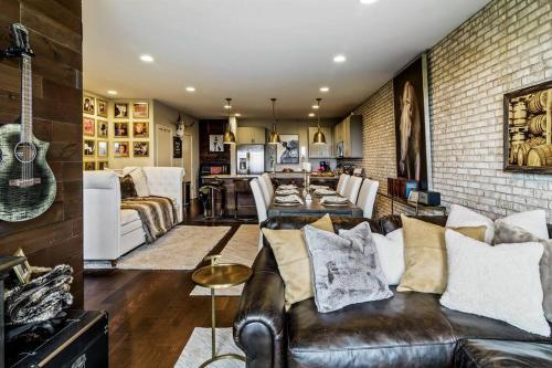 Skyline Views, 5min to Broadway in Városközponthoz közel Skyline Views, 5min to Broadway in Városközponthoz közel