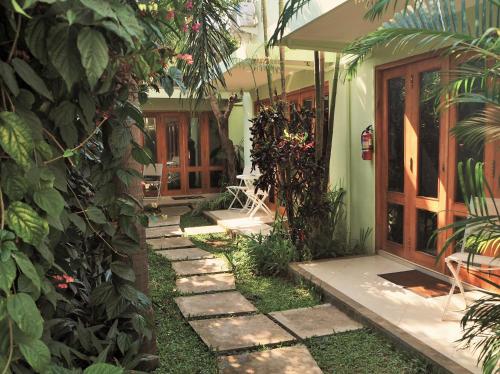 The Gecho Inn Town near Teluk Awur Beach The Gecho Inn Town near Teluk Awur Beach