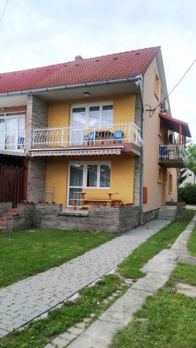 Pohled zvenku, Apartment in Balatonföldvár 18525 (Apartment in Balatonfoldvar 18525) in Balatonfoldvar Pohled zvenku, Apartment in Balatonföldvár 18525 (Apartment in Balatonfoldvar 18525) in Balatonfoldvar