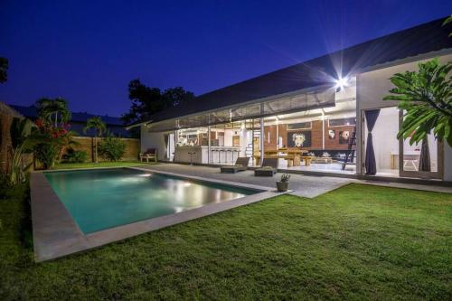 Large Open Villa 4 Bedrooms