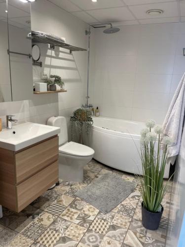 Facilities, Apartment in the center of Viimsi, near the beach in Haabneeme Facilities, Apartment in the center of Viimsi, near the beach in Haabneeme