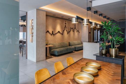 Лобби, Vincci Mercat Hotel in València Лобби, Vincci Mercat Hotel in València