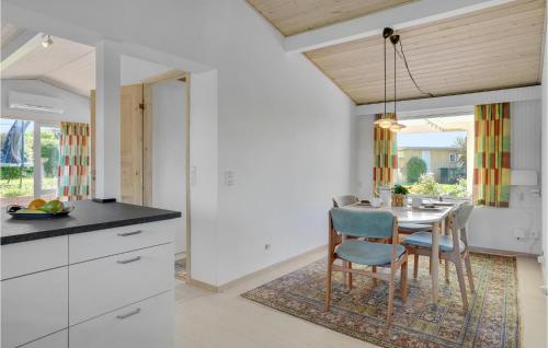 Cocina, Nice Home In Roskilde With Wifi in Roskilde Cocina, Nice Home In Roskilde With Wifi in Roskilde