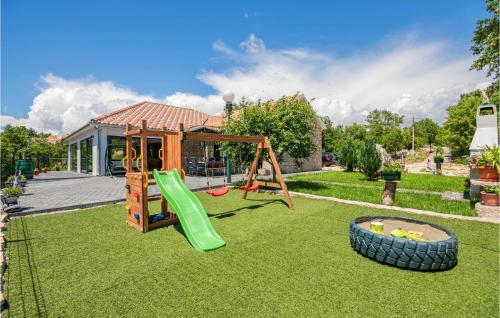 Swimming pool, Gorgeous Home In Lokvicici With Wifi in Donji Prolozac Swimming pool, Gorgeous Home In Lokvicici With Wifi in Donji Prolozac